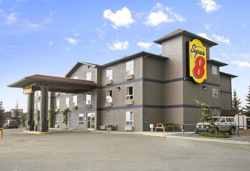 مُتل Super 8 By Wyndham Whitecourt