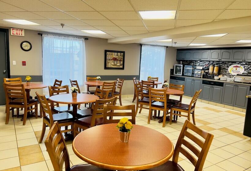 مُتل Super 8 By Wyndham Whitecourt