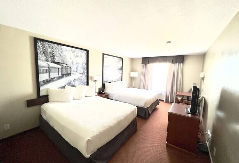 مُتل Super 8 By Wyndham Whitecourt