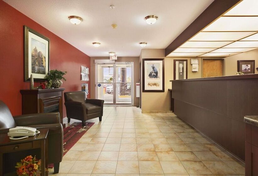 مُتل Super 8 By Wyndham Whitecourt