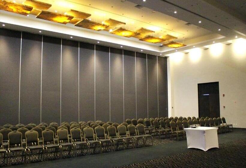 Radisson Poliforum Plaza Hotel Leon