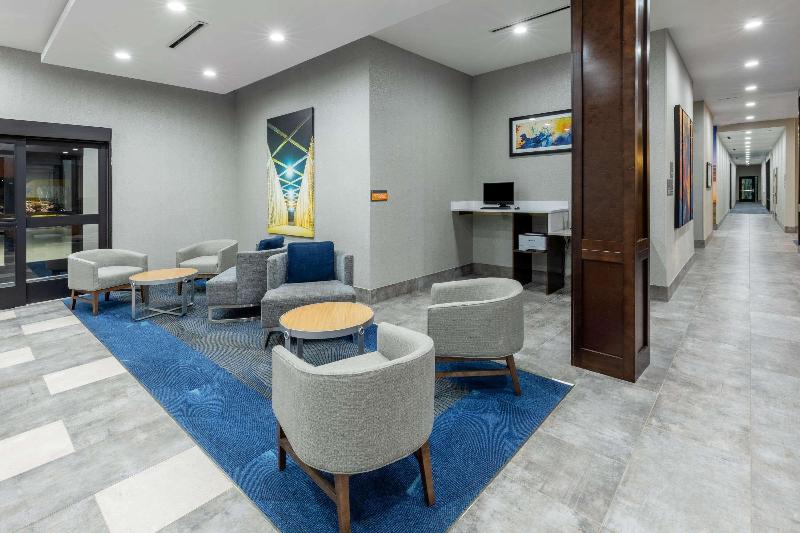 Отель La Quinta Inn & Suites By Wyndham Dallas Frisco Stadium