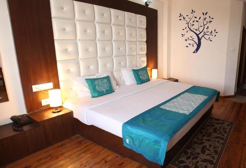 호텔 Vatika The Riverside Resort