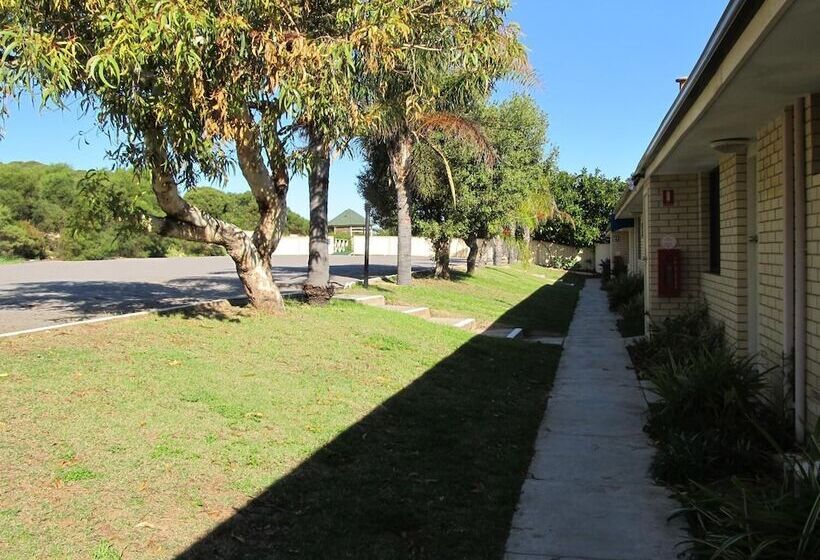 فندق على الطريق Ocean View Villas