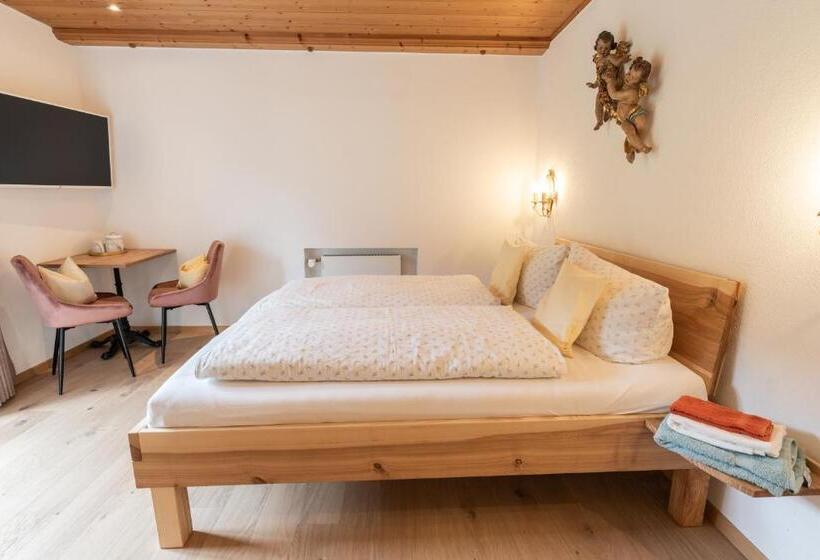 ベッドアンドブレックファースト Gästehaus Neu Am Passionstheater