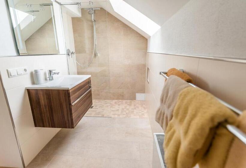 ベッドアンドブレックファースト Gästehaus Neu Am Passionstheater