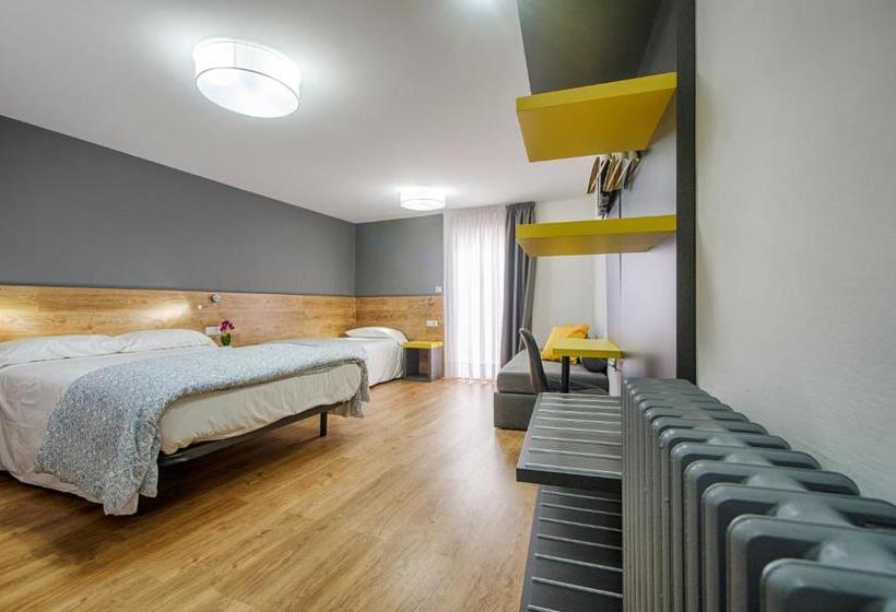 Bed and Breakfast Hostal Restaurante Lugano