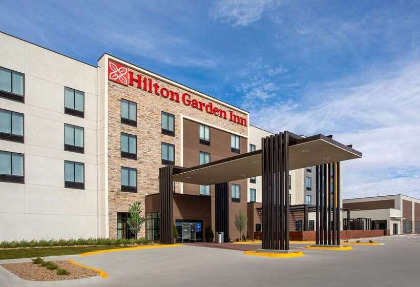 فندق Hilton Garden Inn Hays
