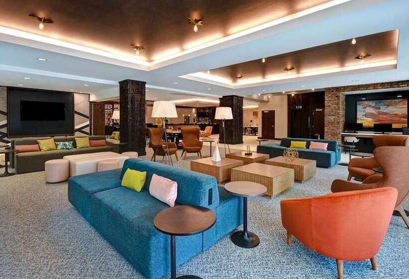 هتل Hilton Garden Inn Kalamazoo