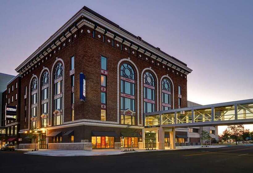 هتل Hilton Garden Inn Kalamazoo