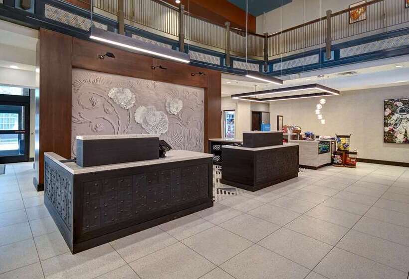 هتل Hilton Garden Inn Kalamazoo