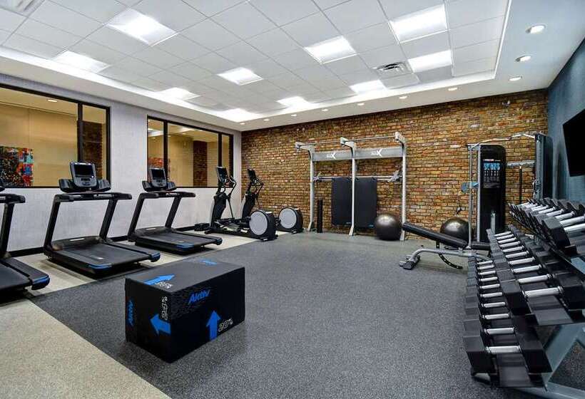 هتل Hilton Garden Inn Kalamazoo