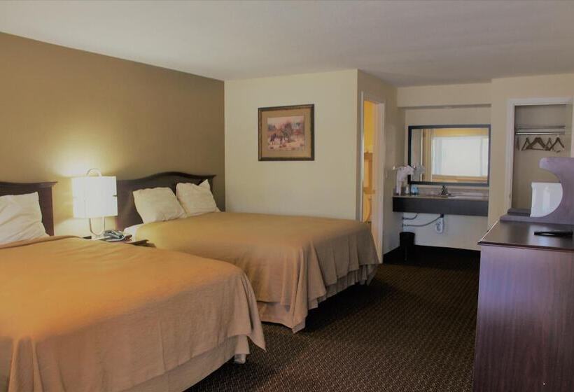 هتل Oregon Trail Inn And Suites