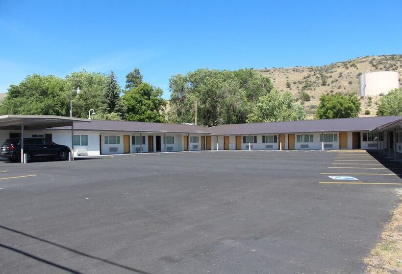 호텔 Oregon Trail Inn And Suites