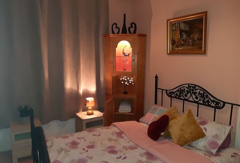 酒店 Phoenix Nights Guest House