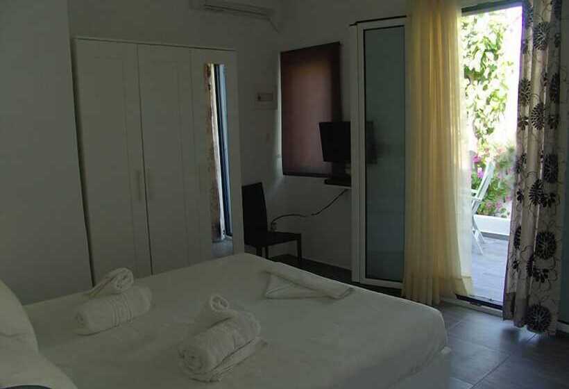 بنسيون Avlomonasbeach – Adults Only