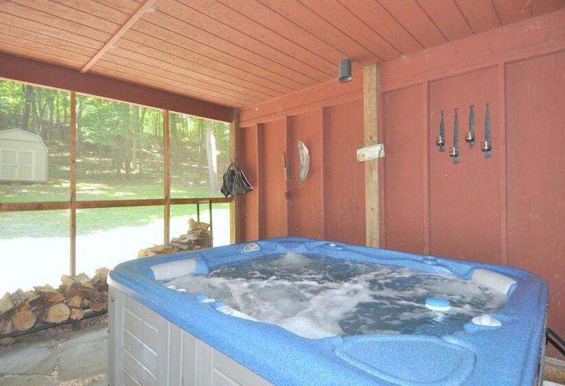 Sqyrls Nest   3br Retreat With A Hot Tub