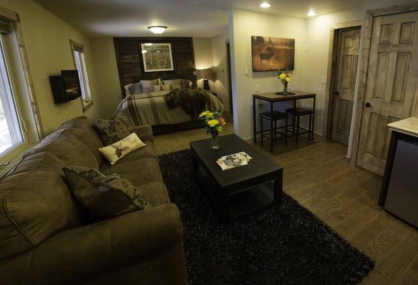 צימר The Silver Lake Lodge   Adults Only