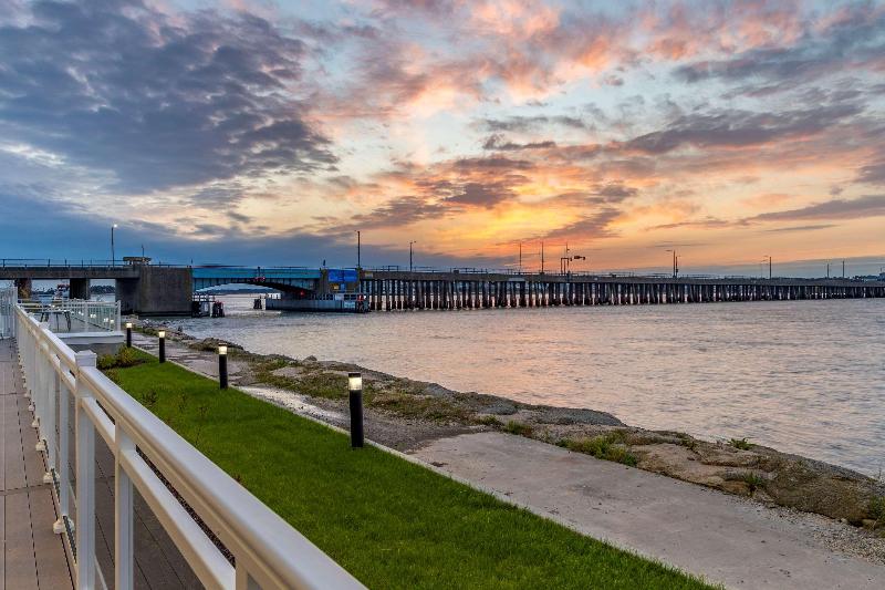 Cambria Hotel Ocean City   Bayfront