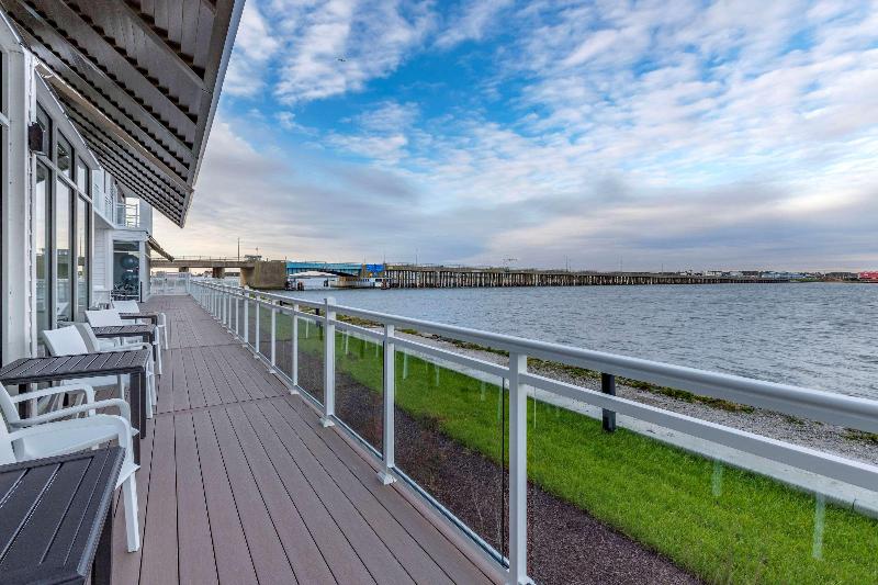 Cambria Hotel Ocean City   Bayfront