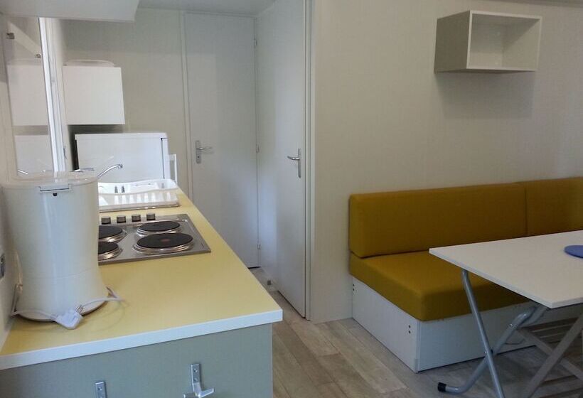 هتل Camping Du Pont D Avignon