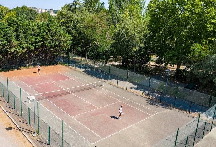 هتل Camping Du Pont D Avignon