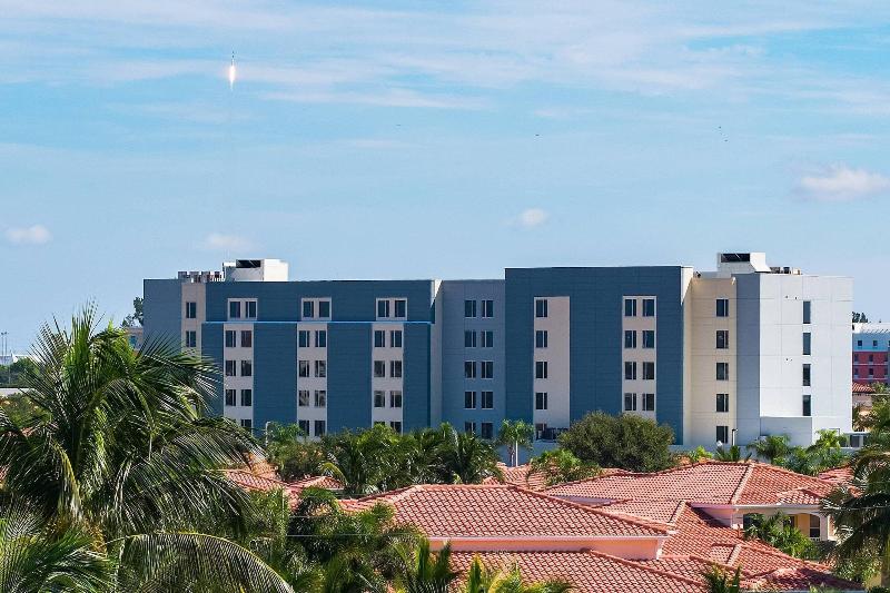 فندق Springhill Suites By Marriott Cape Canaveral Cocoa Beach