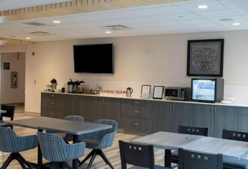מוטל Best Western Plus Prince George