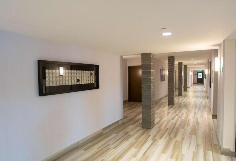 מוטל Best Western Plus Prince George