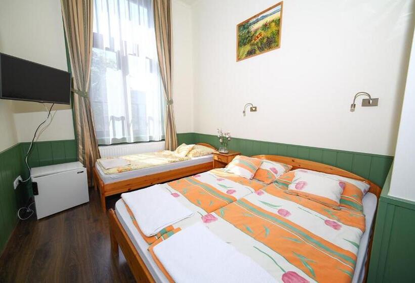 住宿加早餐  Kisfaludy Vendégház  Sümeg
