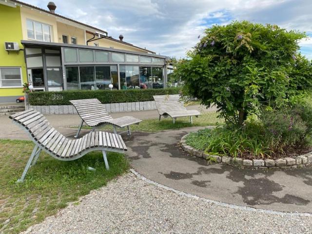 تختخواب و صبحانه Rhein Camping Waldshut