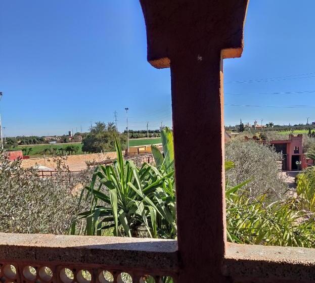ホテル Equi Palace & Spa Near Aeroport
