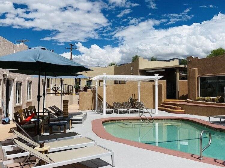 هتل Mi Kasa Hot Springs 420,adults Only, Clothing Optional