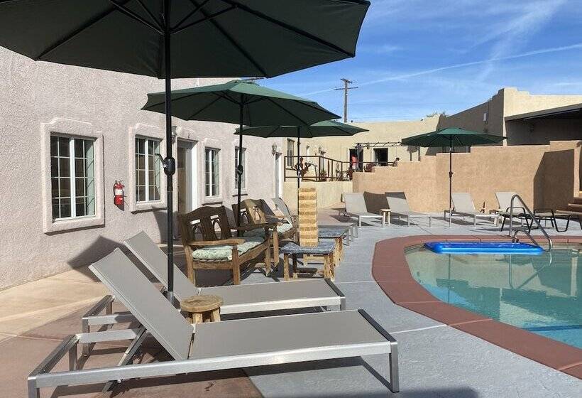 هتل Mi Kasa Hot Springs 420,adults Only, Clothing Optional
