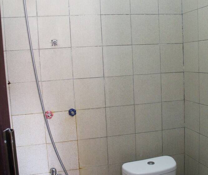 هتل Rajawali Mitra Reddoorz