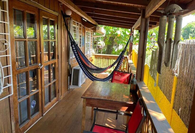 استراحتگاه Seabreeze Inn