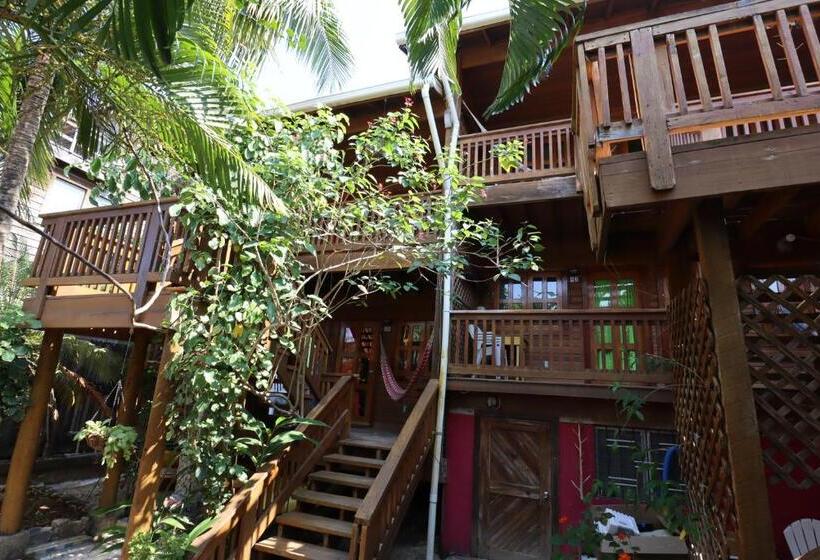 استراحتگاه Seabreeze Inn