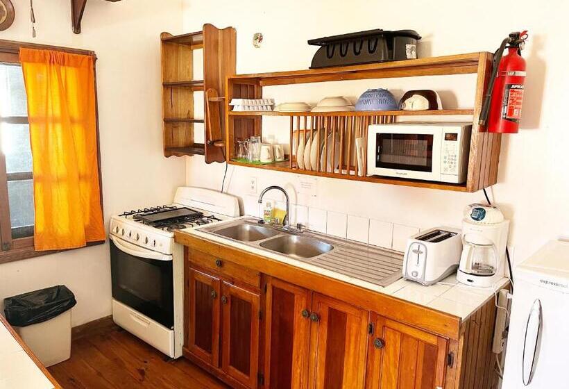 استراحتگاه Seabreeze Inn