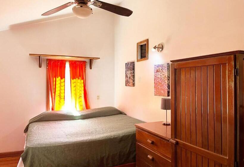استراحتگاه Seabreeze Inn