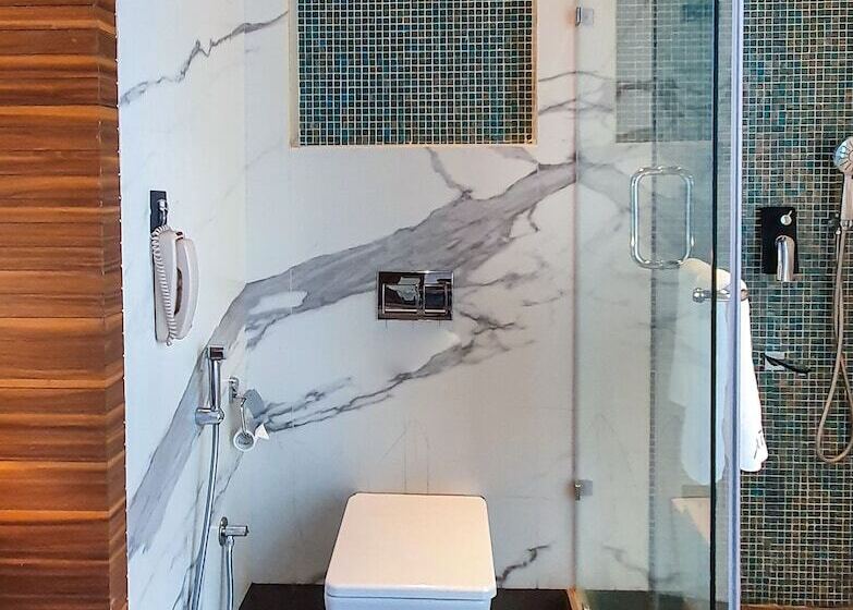 Aria Resort & Spa