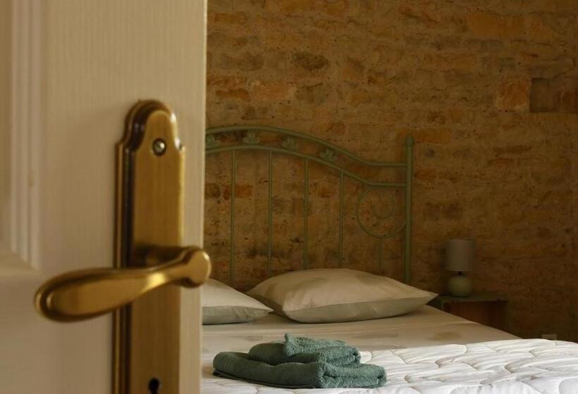 تختخواب و صبحانه Le Tamaris Chambres D'hôtes