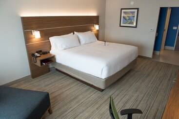 هتل Holiday Inn Express & Suites Louisville N Jeffersonville, An Ihg