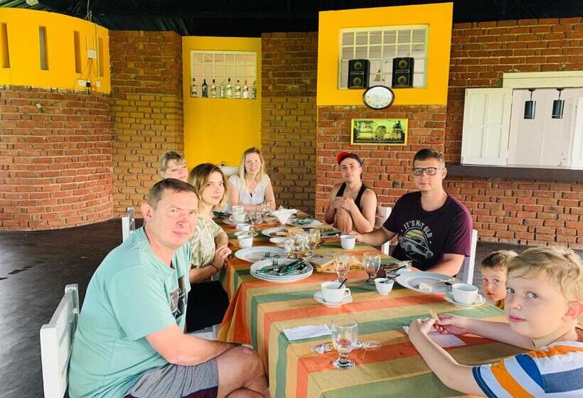 בית מלון כפרי Sethway Village