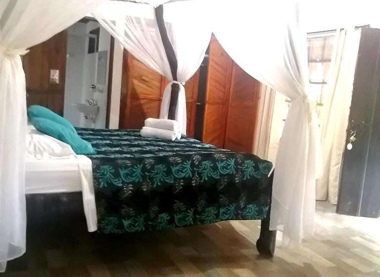 هتل Villa Cata