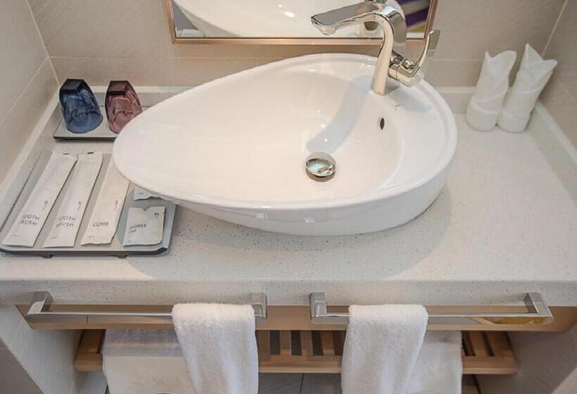 Lavande Hotel Jinzhou Jiefang Road Kaixuan Building