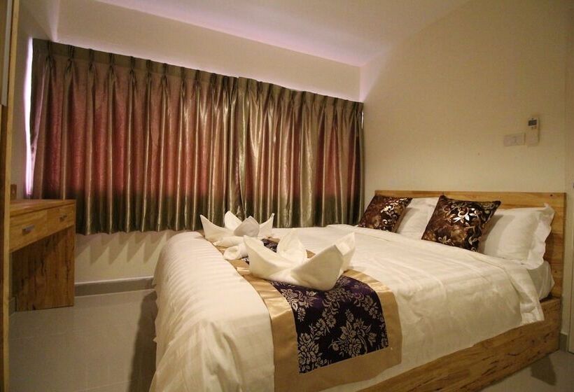 Lee Place Phatthanakan Condo
