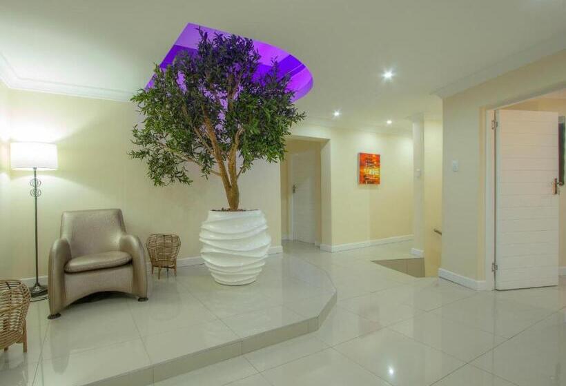 פנסיון Royal Hills Lodge And Spa