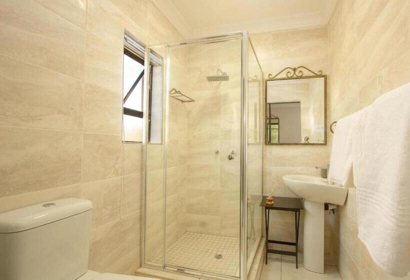 פנסיון Royal Hills Lodge And Spa