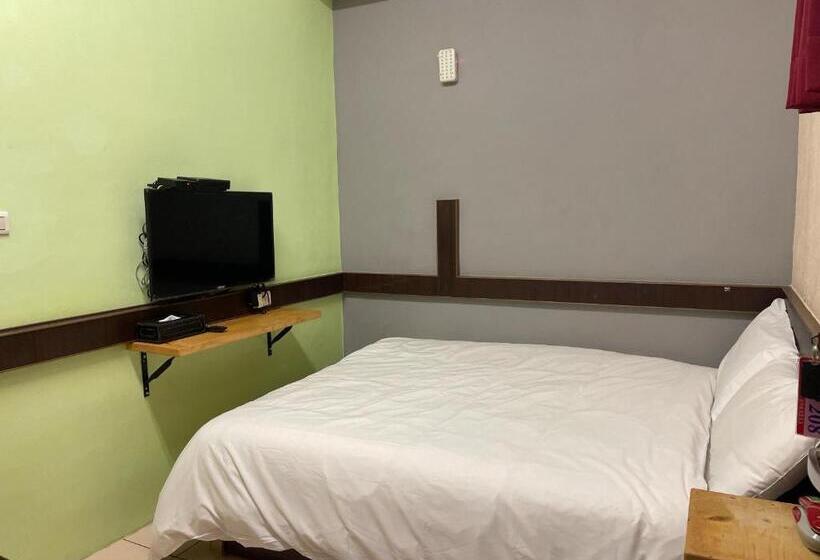 Forever Happiness Hostel