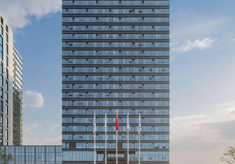 Отель Doubletree By Hilton Xian Fengdong